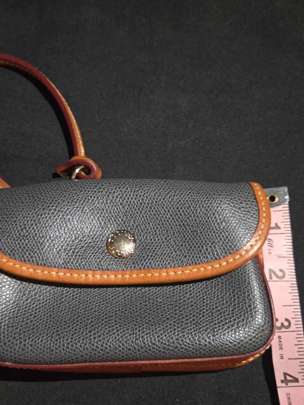 Dooney & Bourke Dark Gray Pebbled Leather Snap Wristlet Tan Trim - Picture 7 of 8